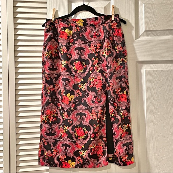 Modcloth Baroque Floral Satin Pencil Skirt M Knee Slit Romantic Dark Academia - Picture 2 of 11